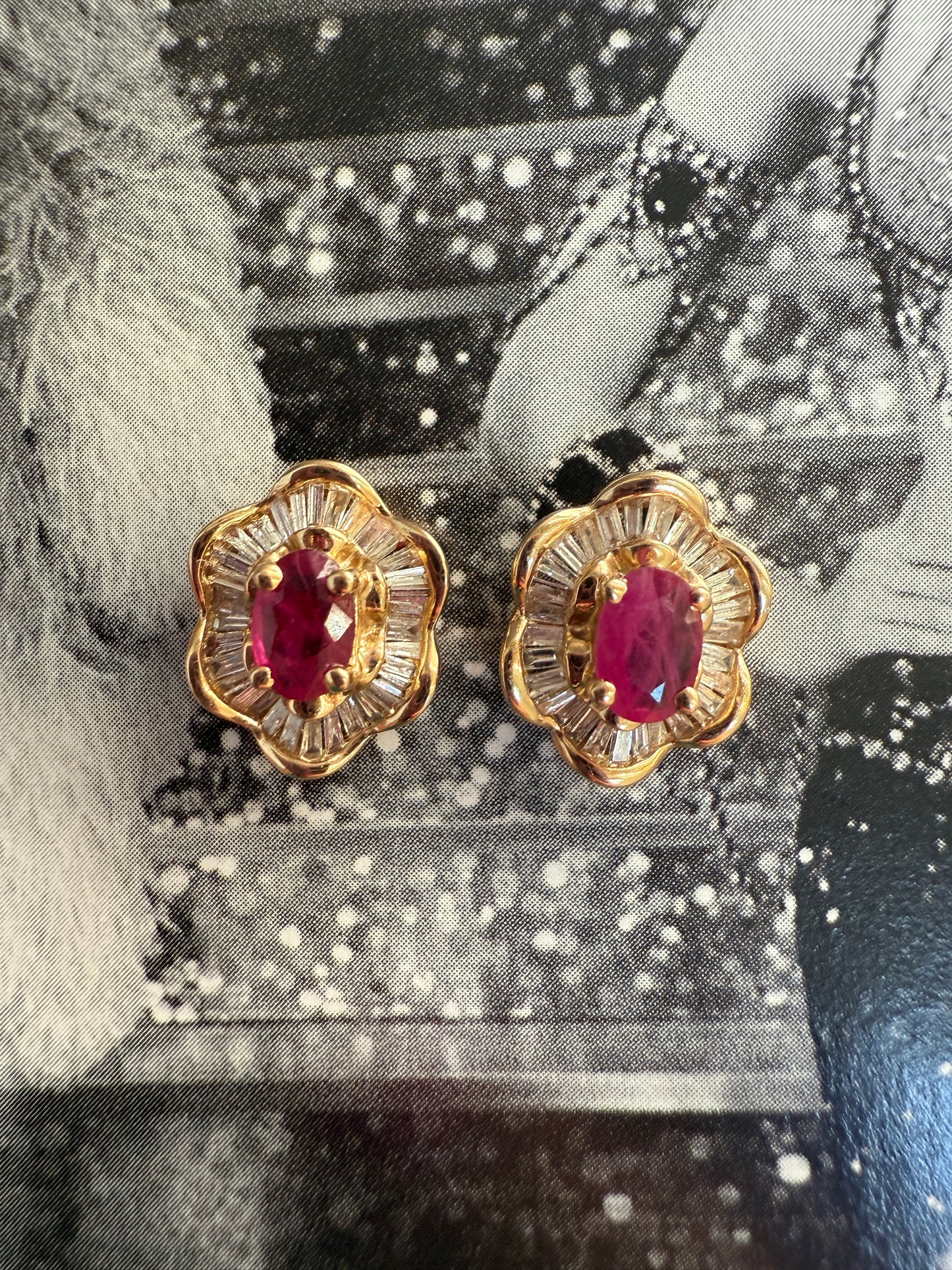 Les boucles d'oreilles Ballerine Rubis Rouge