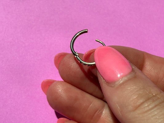 14k Diamond Cut Single Clicker Hoop