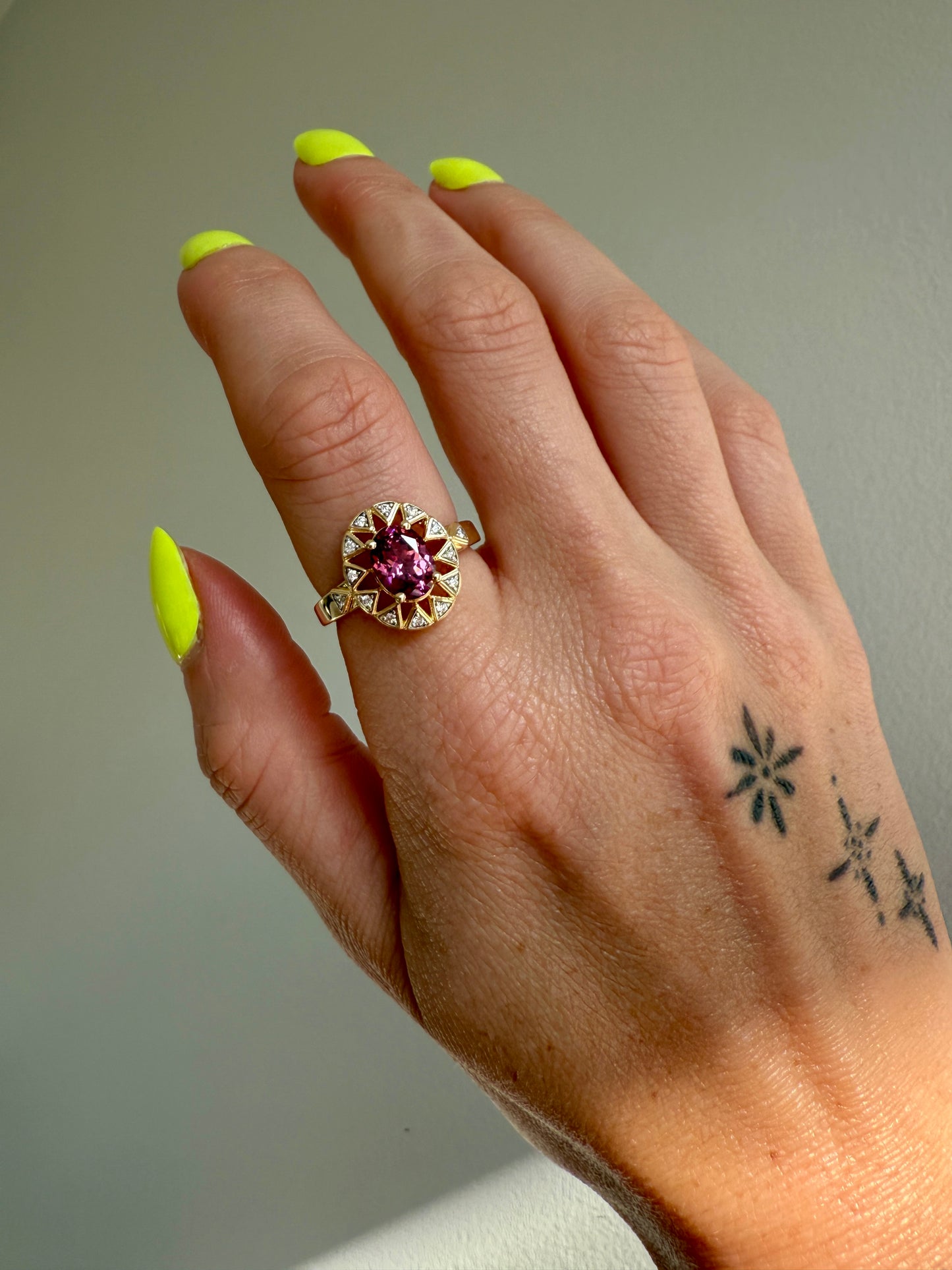 Bague en grenat Sunburst 10k