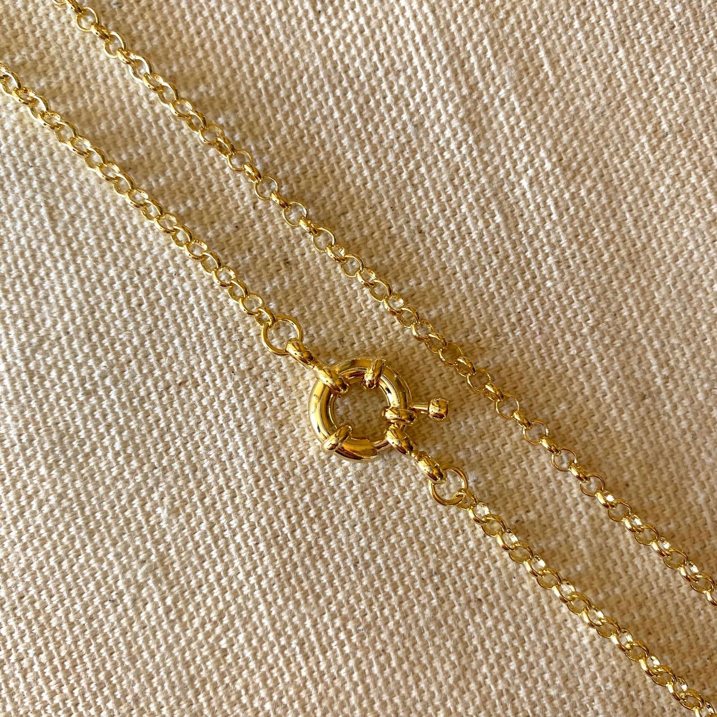 Collier chaîne Rolo avec fermoir avant en or rempli 18 carats