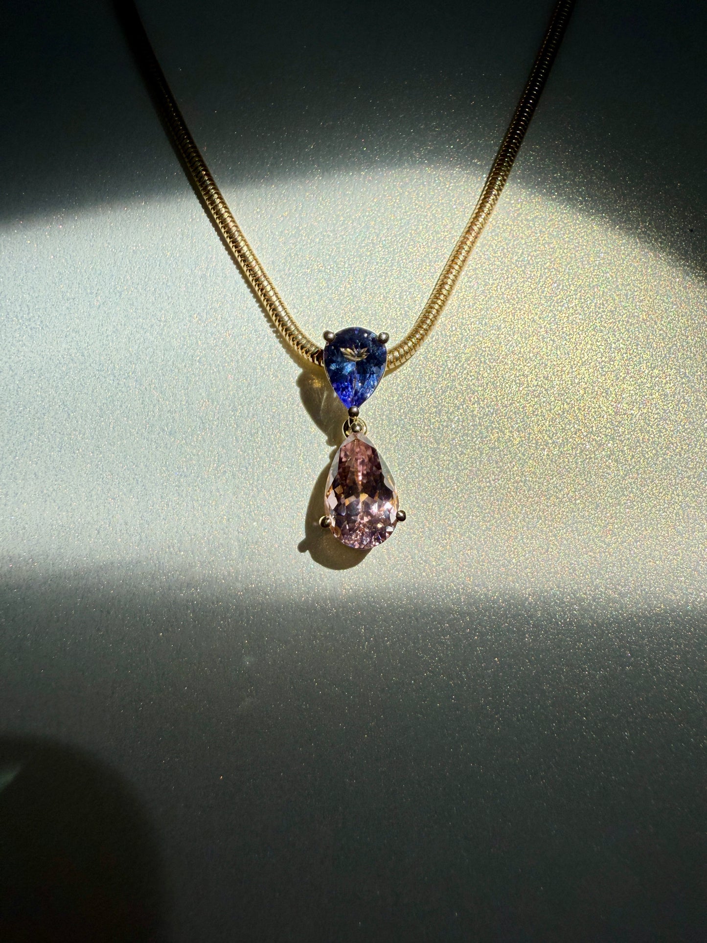 Le Pendentif Double Poires - par Gem du Jour