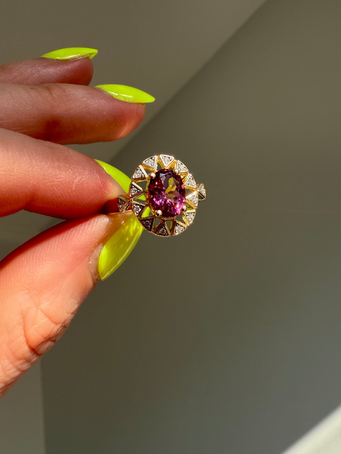 Bague en grenat Sunburst 10k